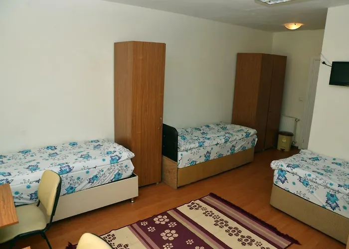 بيت شباب Vatan Yurt